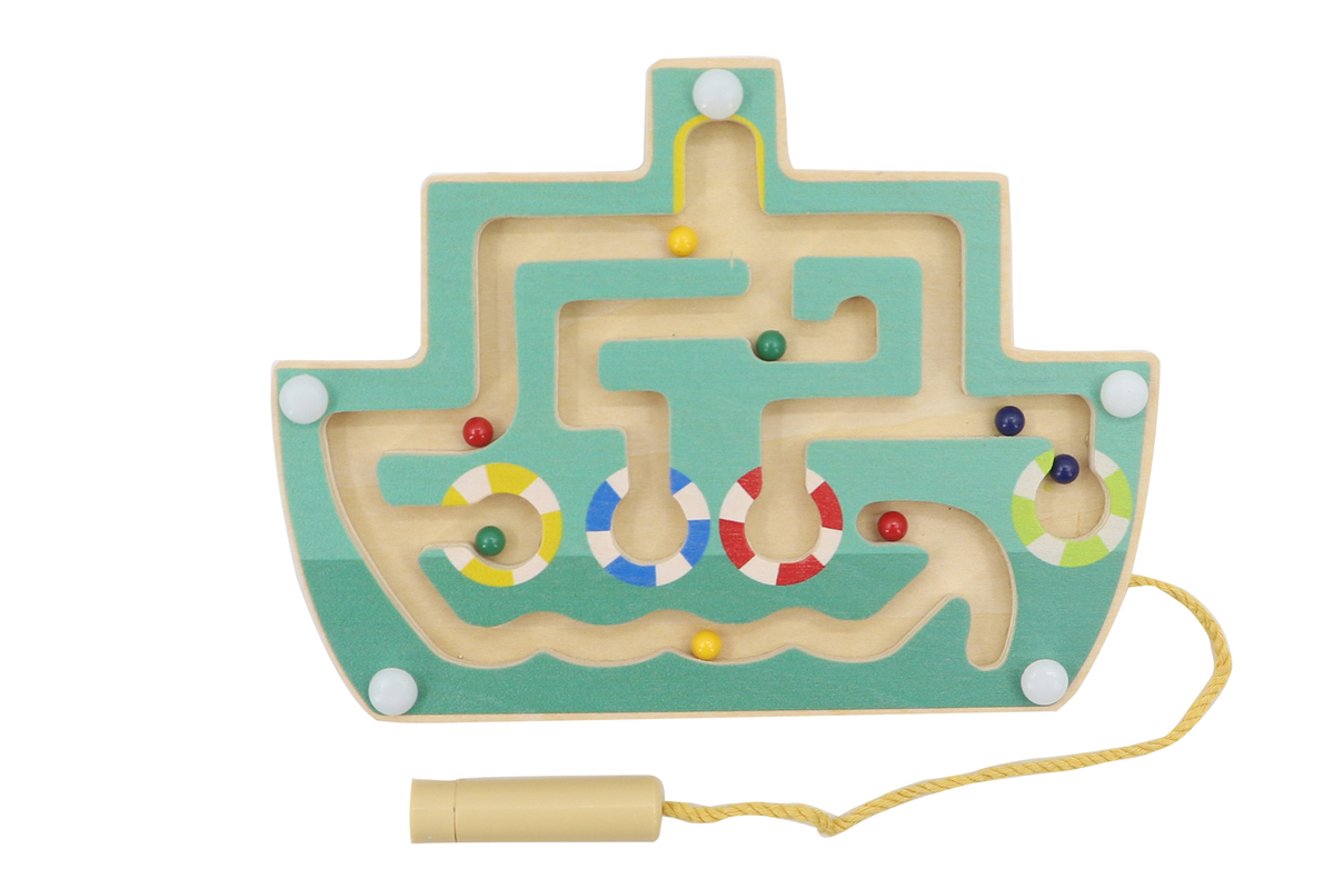 Magnetic Boat Labyrinth