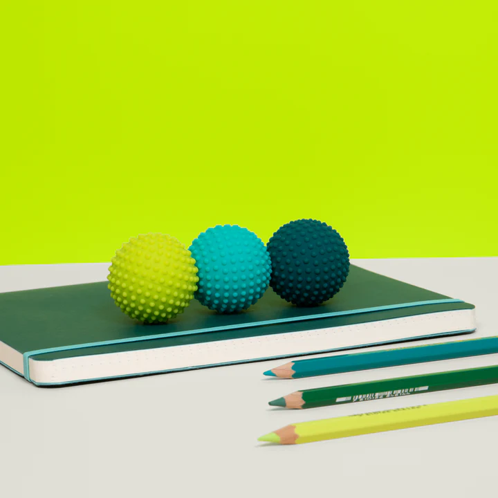 Speks Odds - Green Dots