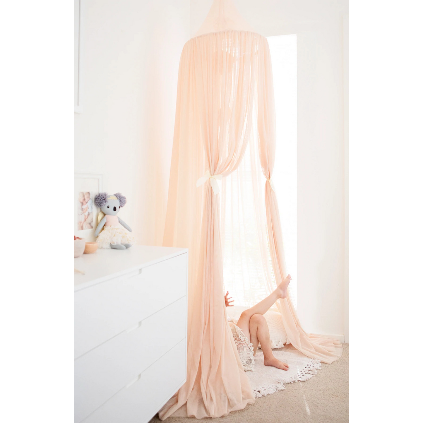 Pom Pom Canopy - Champagne