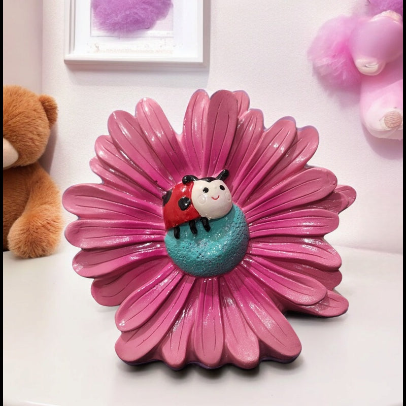 Resin Daisy Money Bank - 15cm