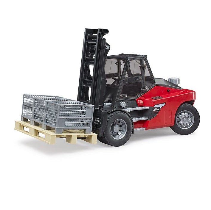 Linde HT 160 Fork Lift with Pallet & 3 Cages