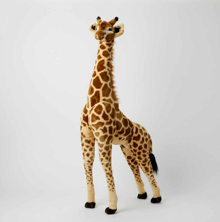 Giant Standing Giraffe